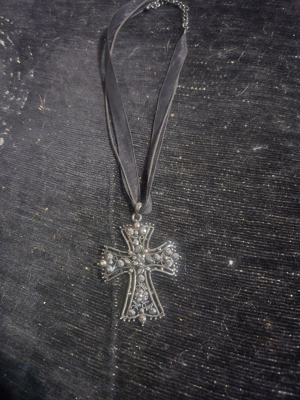 Vintage-Inspired Black Cross Pendant Necklace - Unbranded